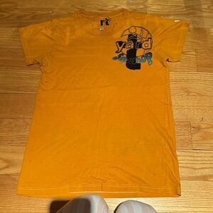 Vintage free city art yard distressed tshirt